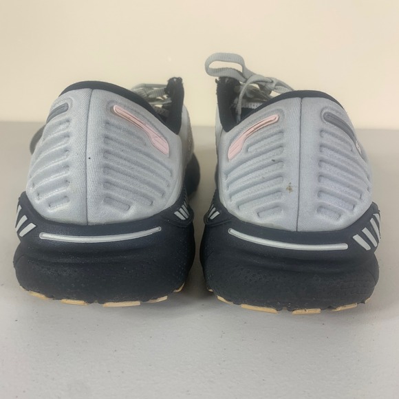 Brooks Adrenaline GTS 22 White and Black Athletic Shoes - Picture 7 of 12